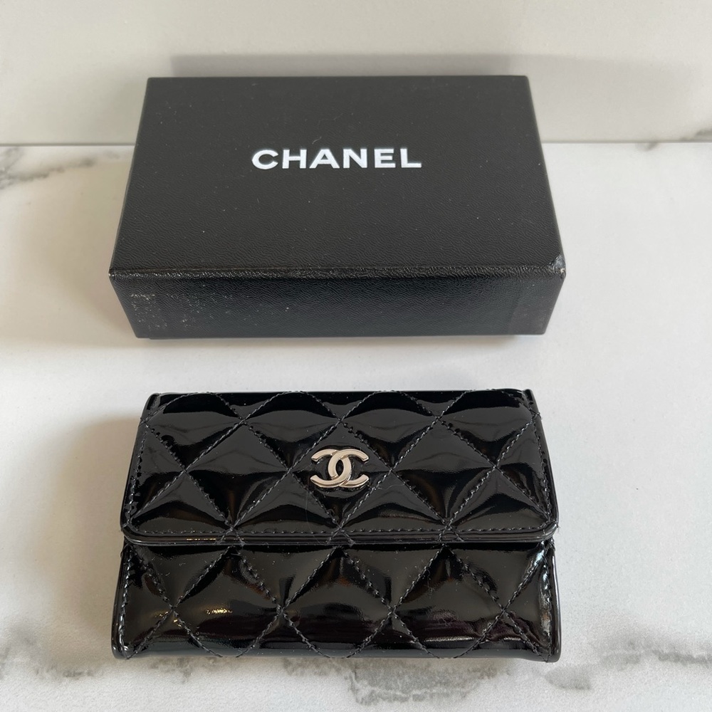 CHANEL Patent Quilted Flap Card Holder